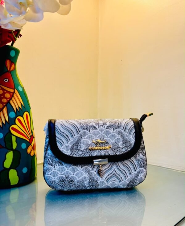 Retro Simple Women’s Crossbody Bag – Elegant Casual Shoulder Bag