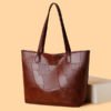 Women’s Large PU Tote Bag – Retro Commuter Shoulder Handbag