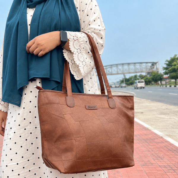 Women’s Large PU Tote Bag – Retro Commuter Shoulder Handbag