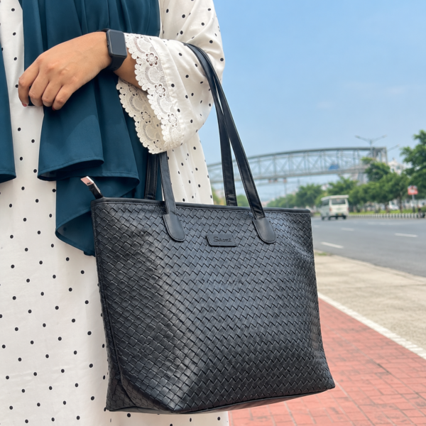 Women’s Large PU Tote Bag – Retro Commuter Shoulder Handbag