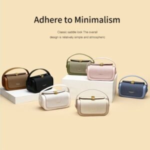 ​👜 Minimalist Structured Flap Shoulder BagElevate your everyday style with our Minimalist Structured Flap Bag. Designed with a chic mix of woven textured fabrics and smooth leather finishes, this bag brings a modern, sophisticated touch to any outfit—whether you're heading to work, brunch, or an evening outing.