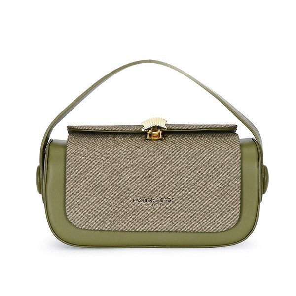 ​👜 Minimalist Structured Flap Shoulder BagElevate your everyday style with our Minimalist Structured Flap Bag. Designed with a chic mix of woven textured fabrics and smooth leather finishes, this bag brings a modern, sophisticated touch to any outfit—whether you're heading to work, brunch, or an evening outing.